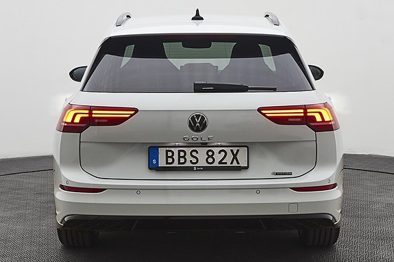 Volkswagen Golf VIII 4 of 17