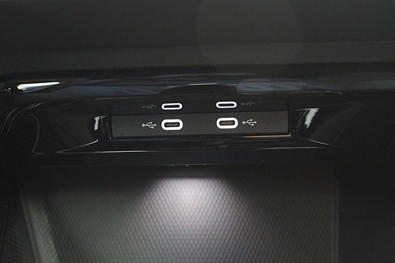 Volkswagen Golf VIII 16 of 17