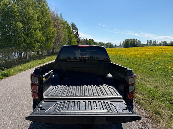 Isuzu D-max 9 of 25