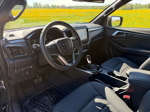 Isuzu D-max 10 of 25