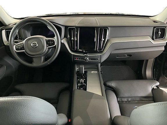 Volvo XC60 6 of 16