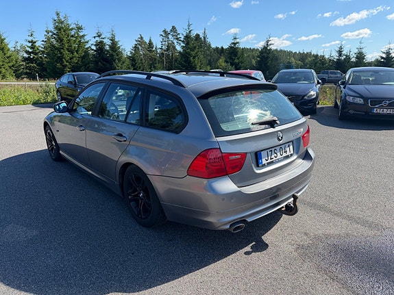 BMW 320d 3 of 5