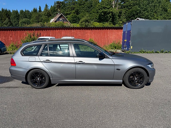 BMW 320d 6 of 24