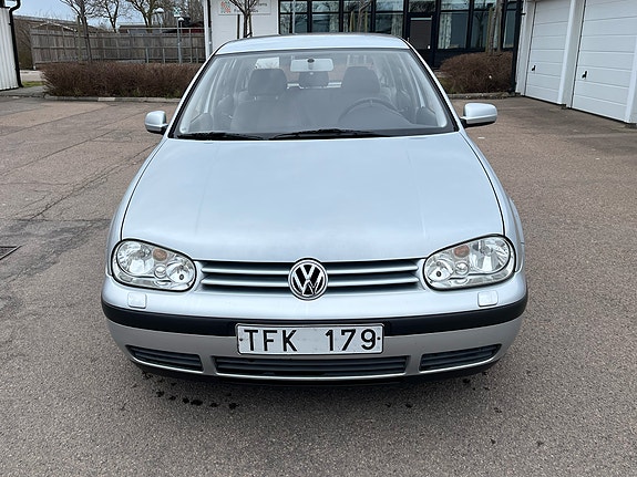 Volkswagen Golf IV 7 of 14