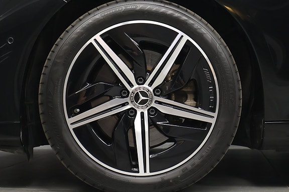 Mercedes-Benz CLA350 6 of 23