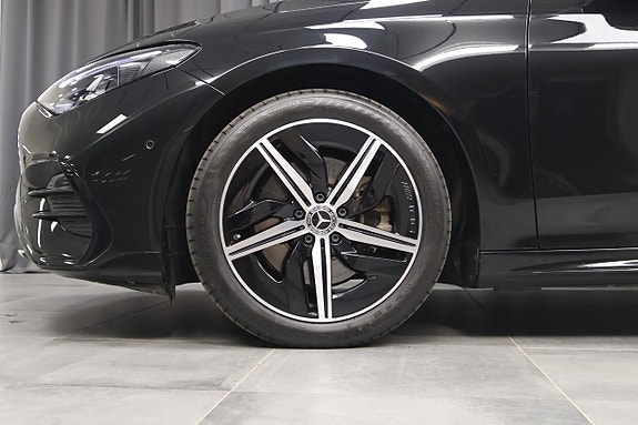 Mercedes-Benz CLA350 5 of 5