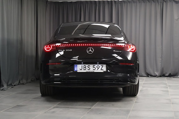Mercedes-Benz CLA350 4 of 5