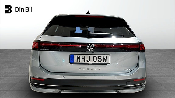 Volkswagen Passat 5 of 5