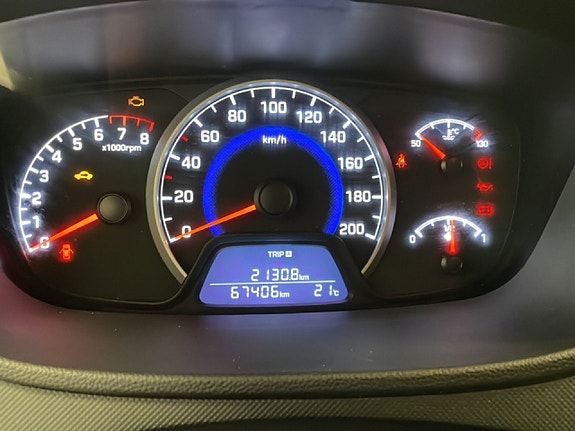 Hyundai i10 10 of 14