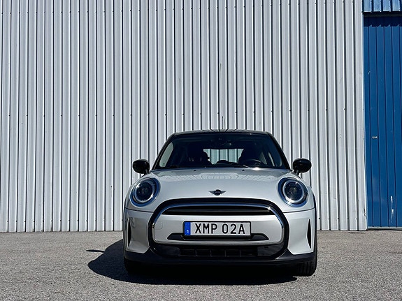MINI Cooper 2 of 5