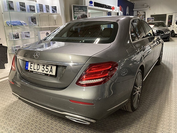 Mercedes-Benz E350 d 3 of 5