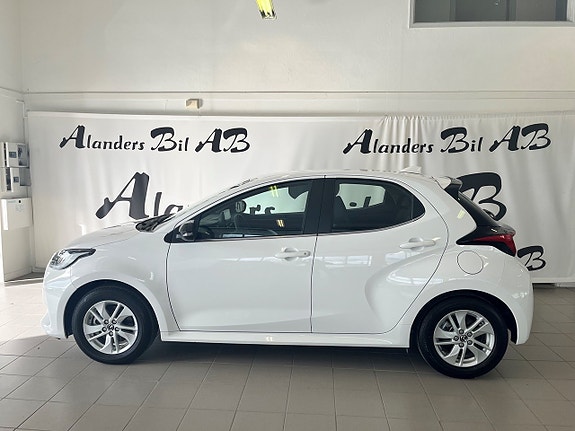Mazda 2 2 of 5