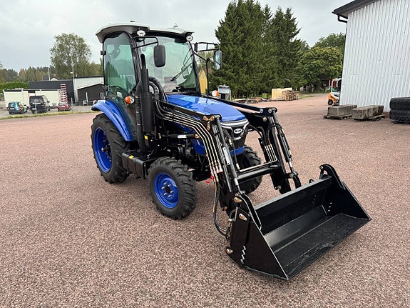 Traktor Blue 504, 4W, frontlastare och 4:1 skopa + gafflar 3 of 5