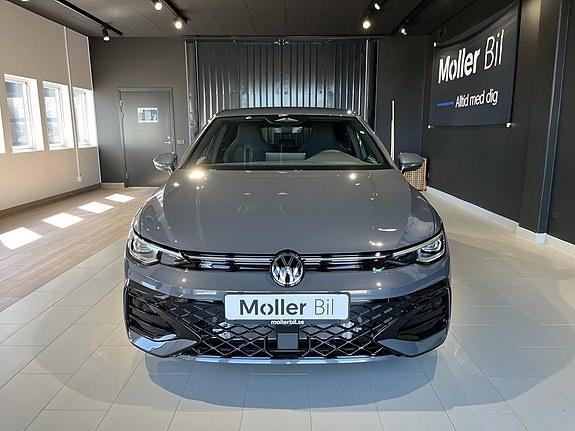 Volkswagen Golf VIII 7 of 21