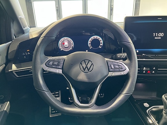 Volkswagen Golf VIII 14 of 21