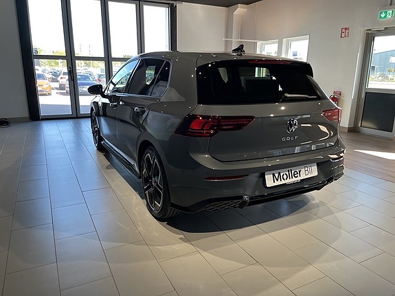 Volkswagen Golf VIII 5 of 21
