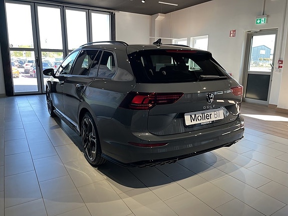 Volkswagen Golf VIII 7 of 26