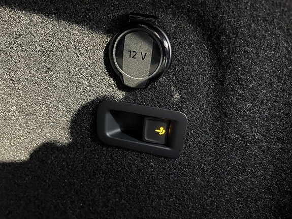 Volkswagen Golf VIII 23 of 26
