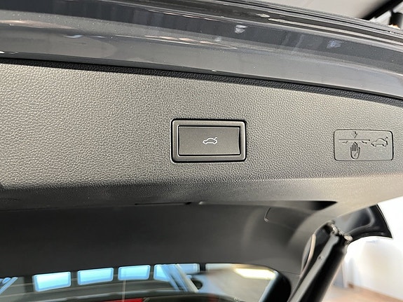 Volkswagen Golf VIII 22 of 26