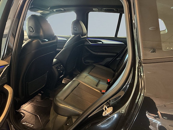 BMW X3 13 of 18