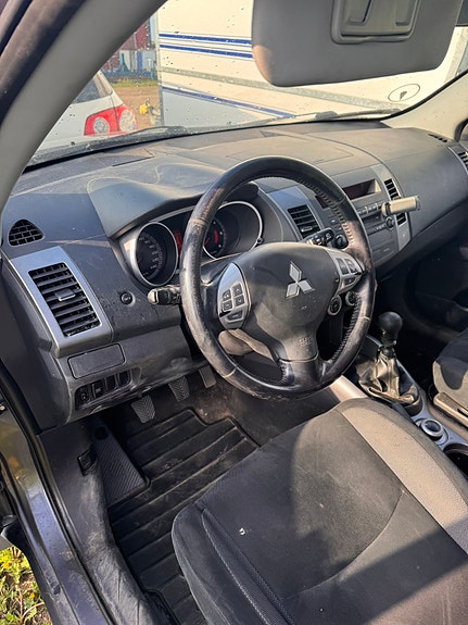 Mitsubishi Outlander 5 of 5