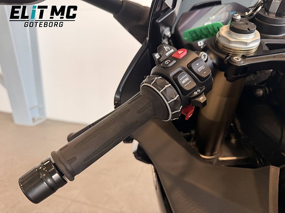 BMW Motorrad S 1000 RR | Nyservad | Nytt bakdäck | Nybesiktad 19 of 21