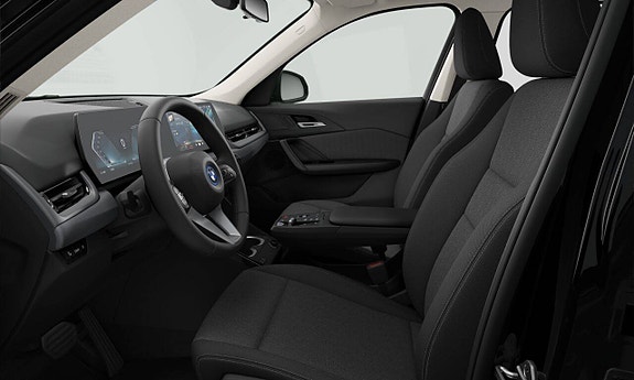 BMW iX1 3 of 4