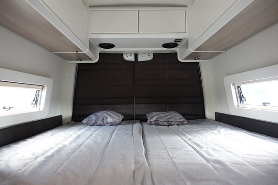 Kabe Travel Master Van 690 LB Dragkrok 2800 Kilo / AC i Bodelen 7 of 19