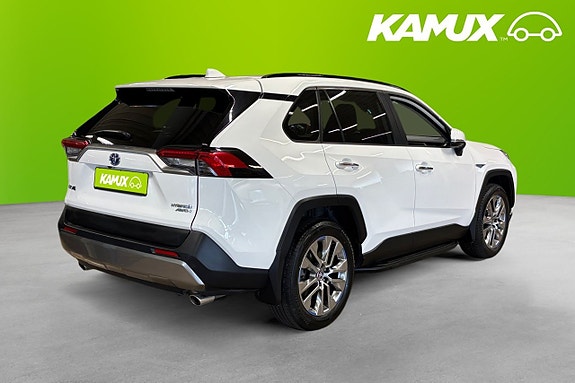 Toyota RAV4 4 of 5
