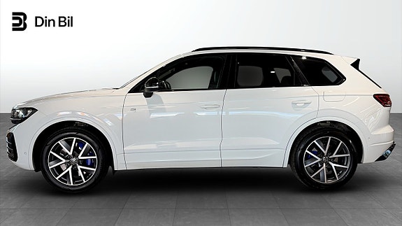Volkswagen Touareg 3 of 5
