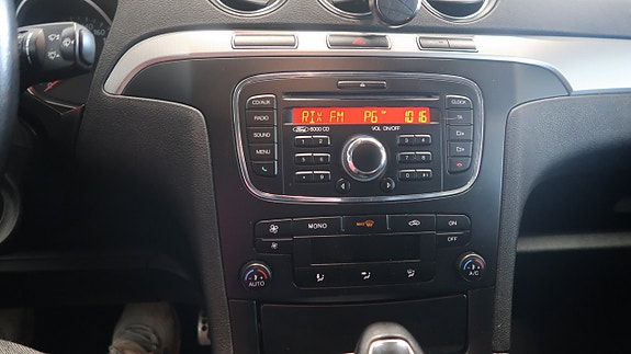 Ford S-MAX 14 of 18
