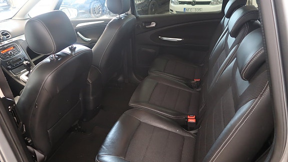 Ford S-MAX 17 of 18