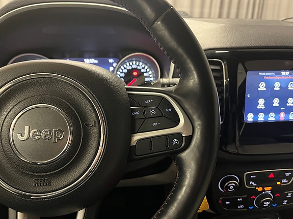 Jeep Compass 10 of 19