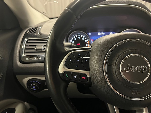 Jeep Compass 9 of 19