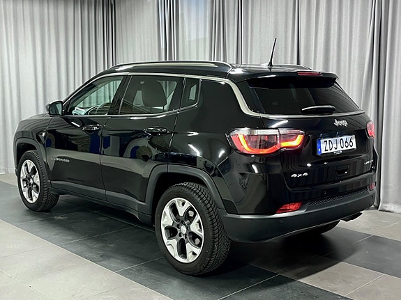 Jeep Compass 3 of 5