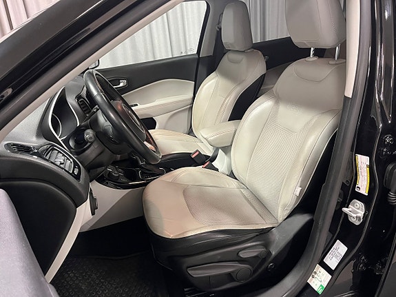 Jeep Compass 4 of 5
