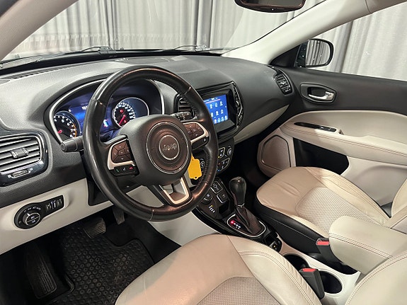 Jeep Compass 6 of 19