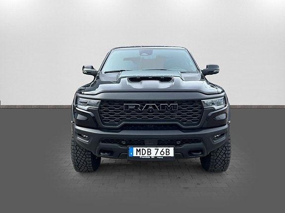 Dodge RAM 1500 2 of 5