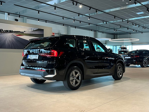 BMW X1 4 of 5