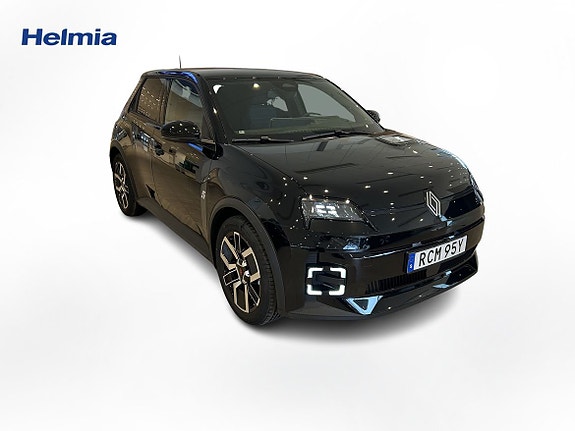 Renault 5 E-Tech 3 of 5