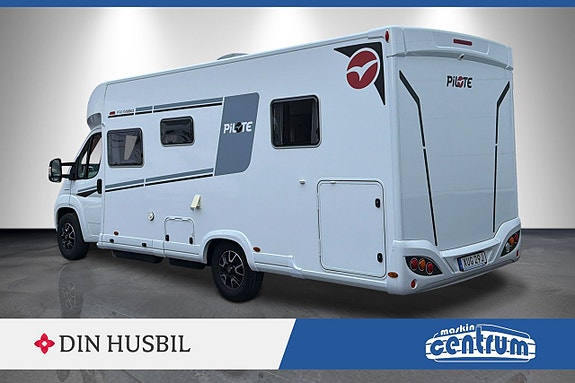 Pilote P740C Queenbed 3 of 5