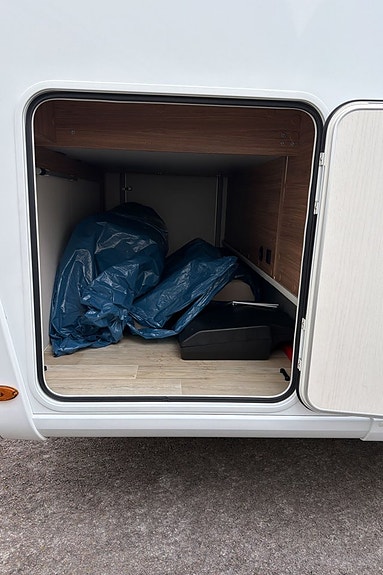 Pilote P740C Queenbed 14 of 15