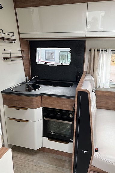 Pilote P740C Queenbed 8 of 15