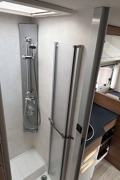Pilote P740C Queenbed 11 of 15
