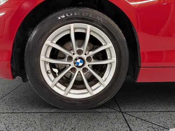 BMW 118i 29 of 30