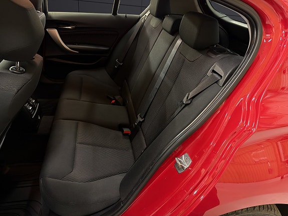 BMW 118i 19 of 30