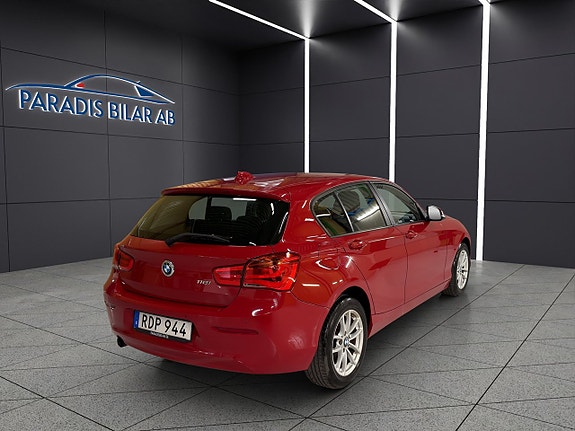 BMW 118i 5 of 5