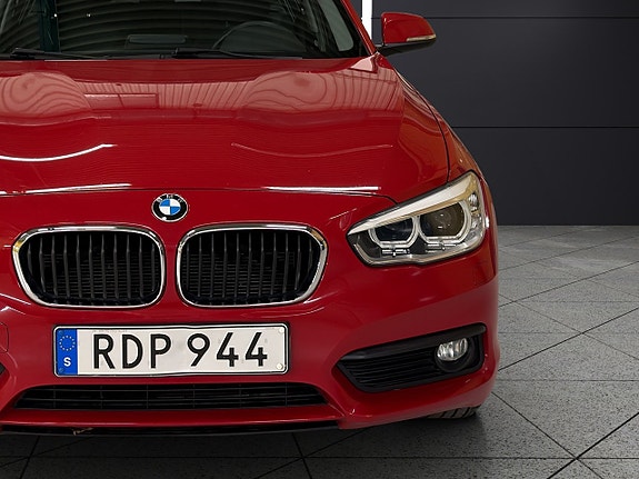 BMW 118i 9 of 30