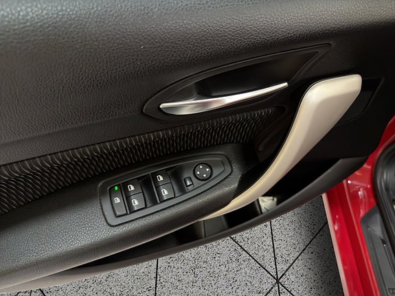 BMW 118i 22 of 30