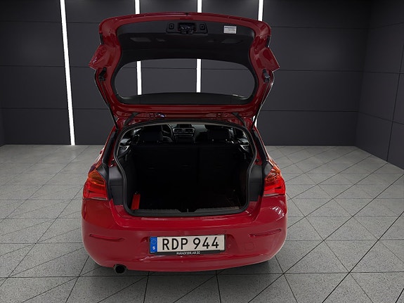 BMW 118i 13 of 30